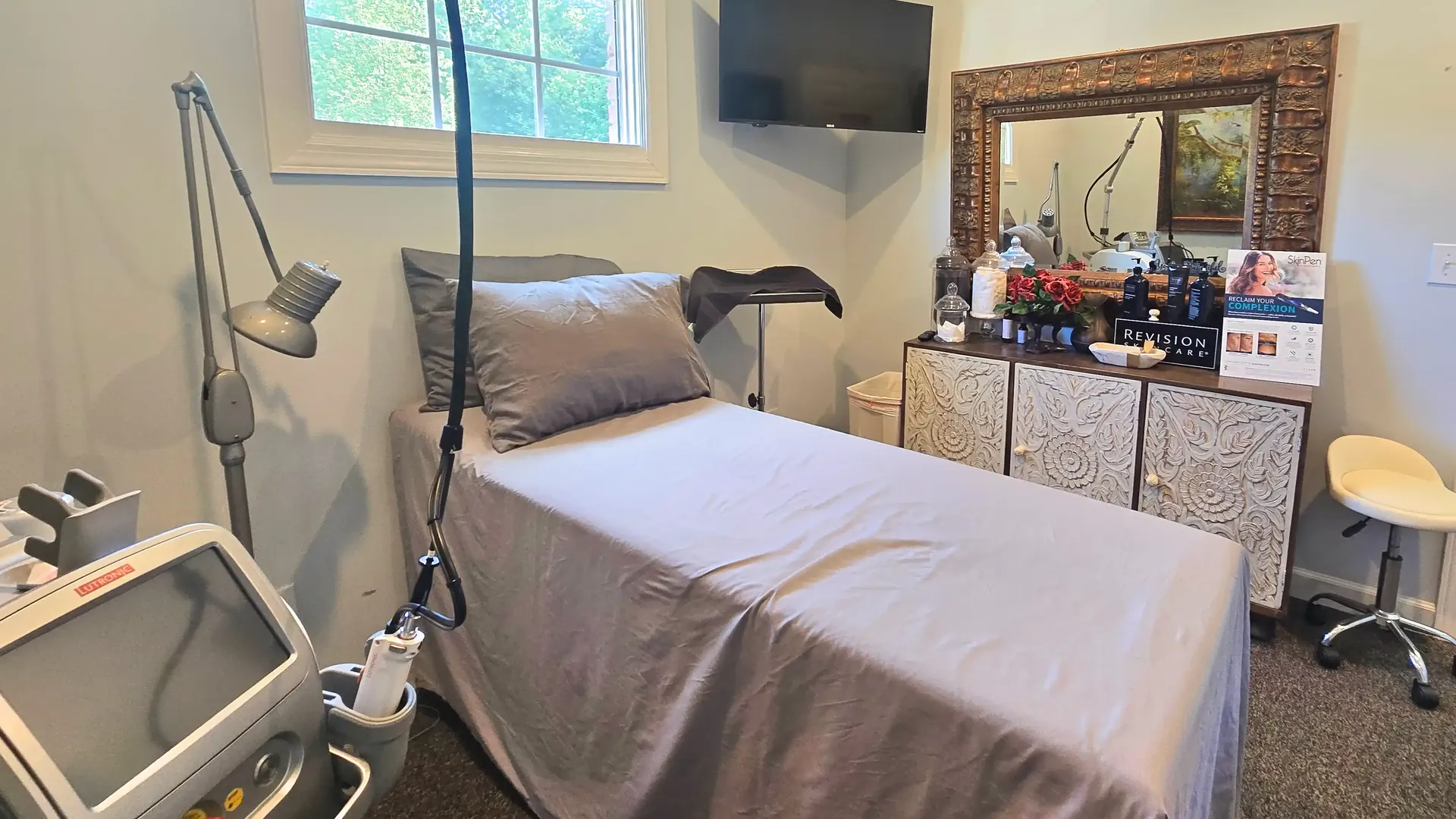 Laser treatment room